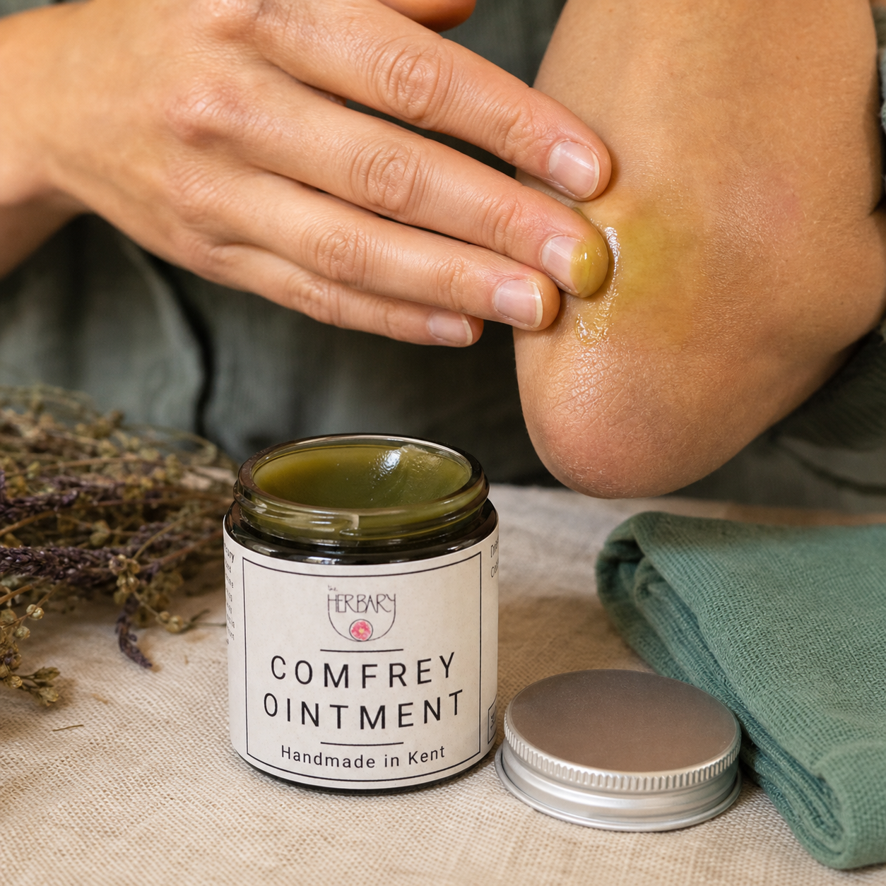 Comfrey Ointment — realistic use and application